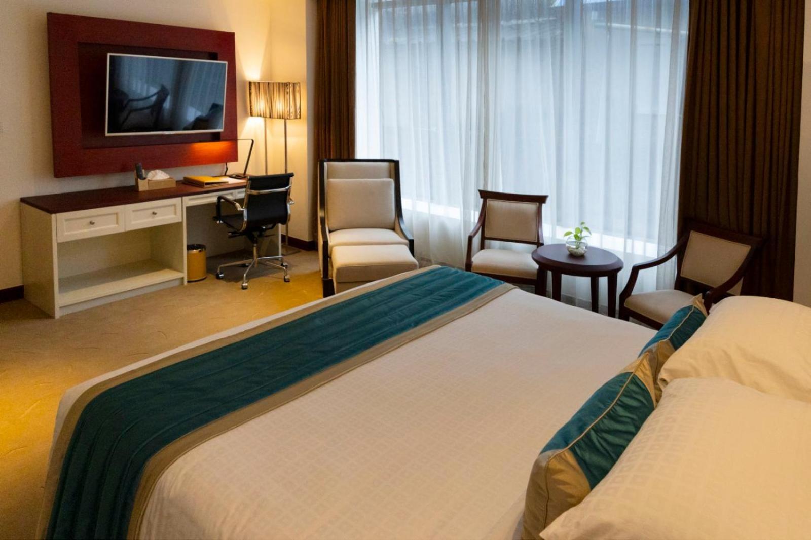 Yangon Thanlwin Hotel Екстер'єр фото