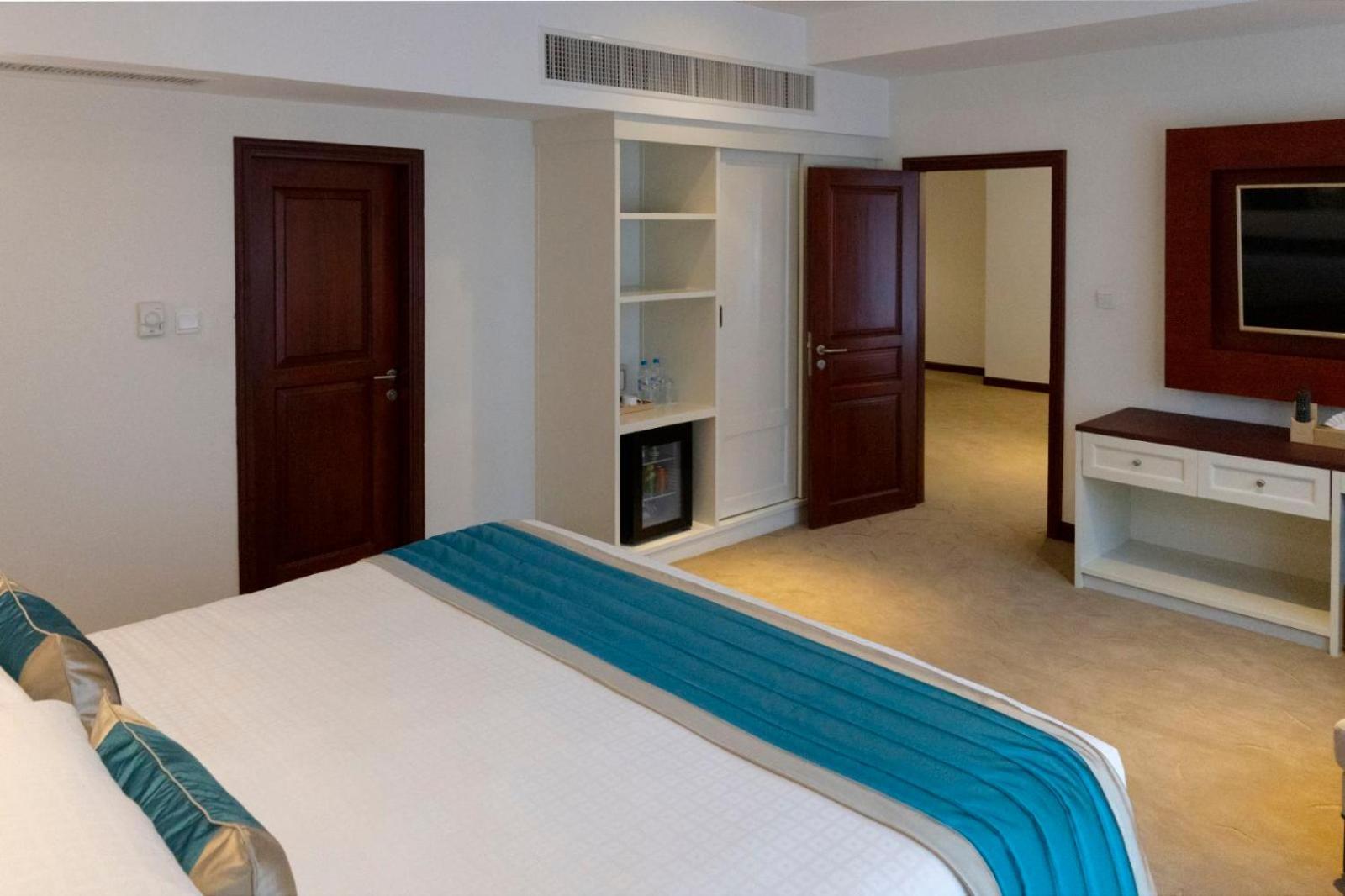 Yangon Thanlwin Hotel Екстер'єр фото