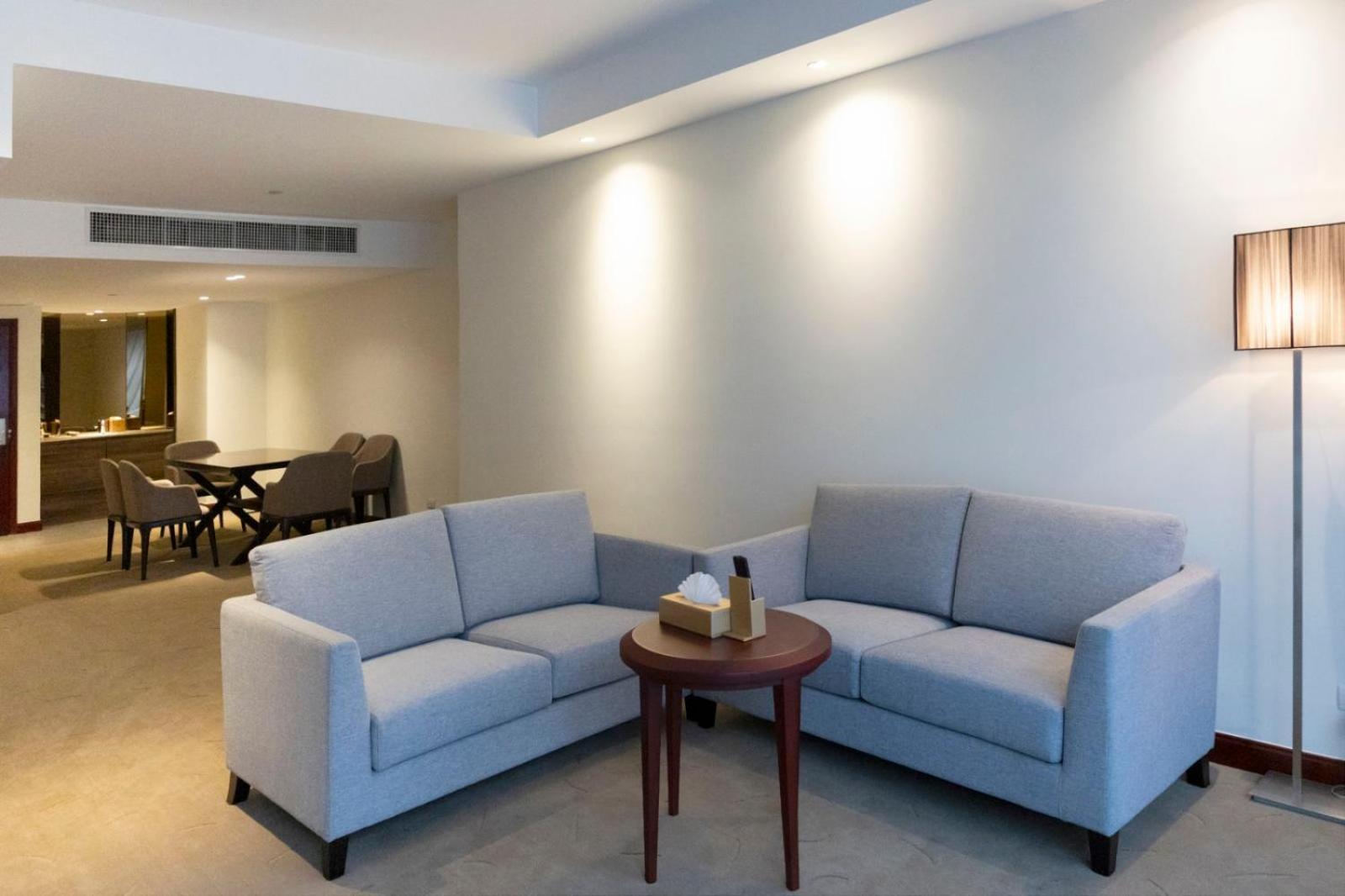 Yangon Thanlwin Hotel Екстер'єр фото