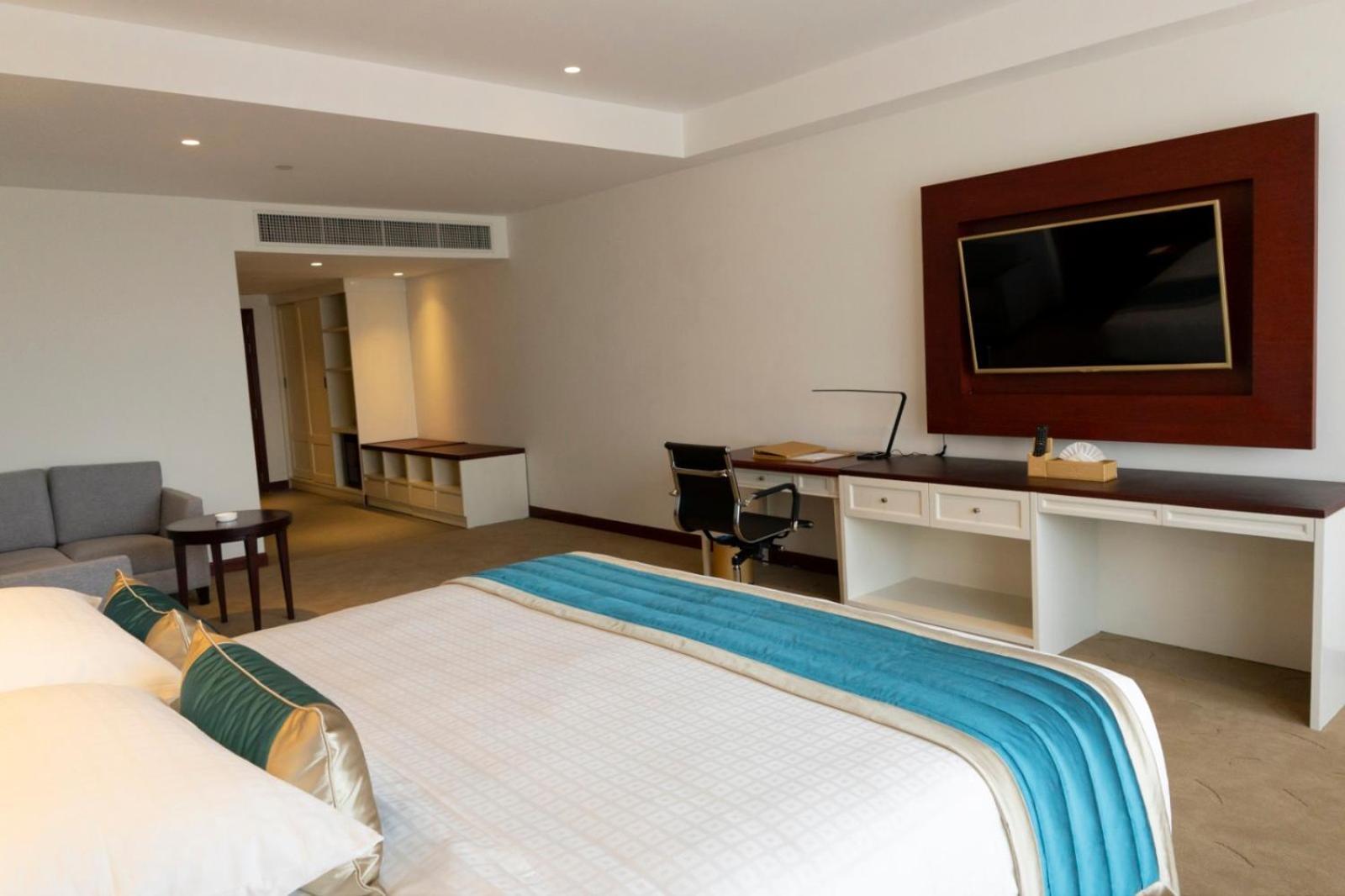 Yangon Thanlwin Hotel Екстер'єр фото