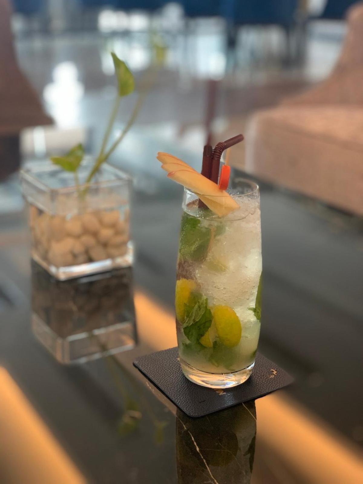 Yangon Thanlwin Hotel Екстер'єр фото