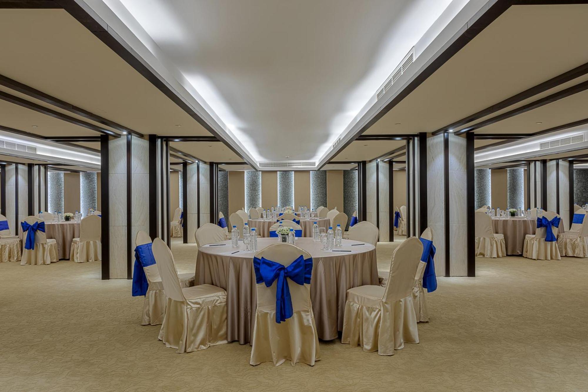 Yangon Thanlwin Hotel Екстер'єр фото