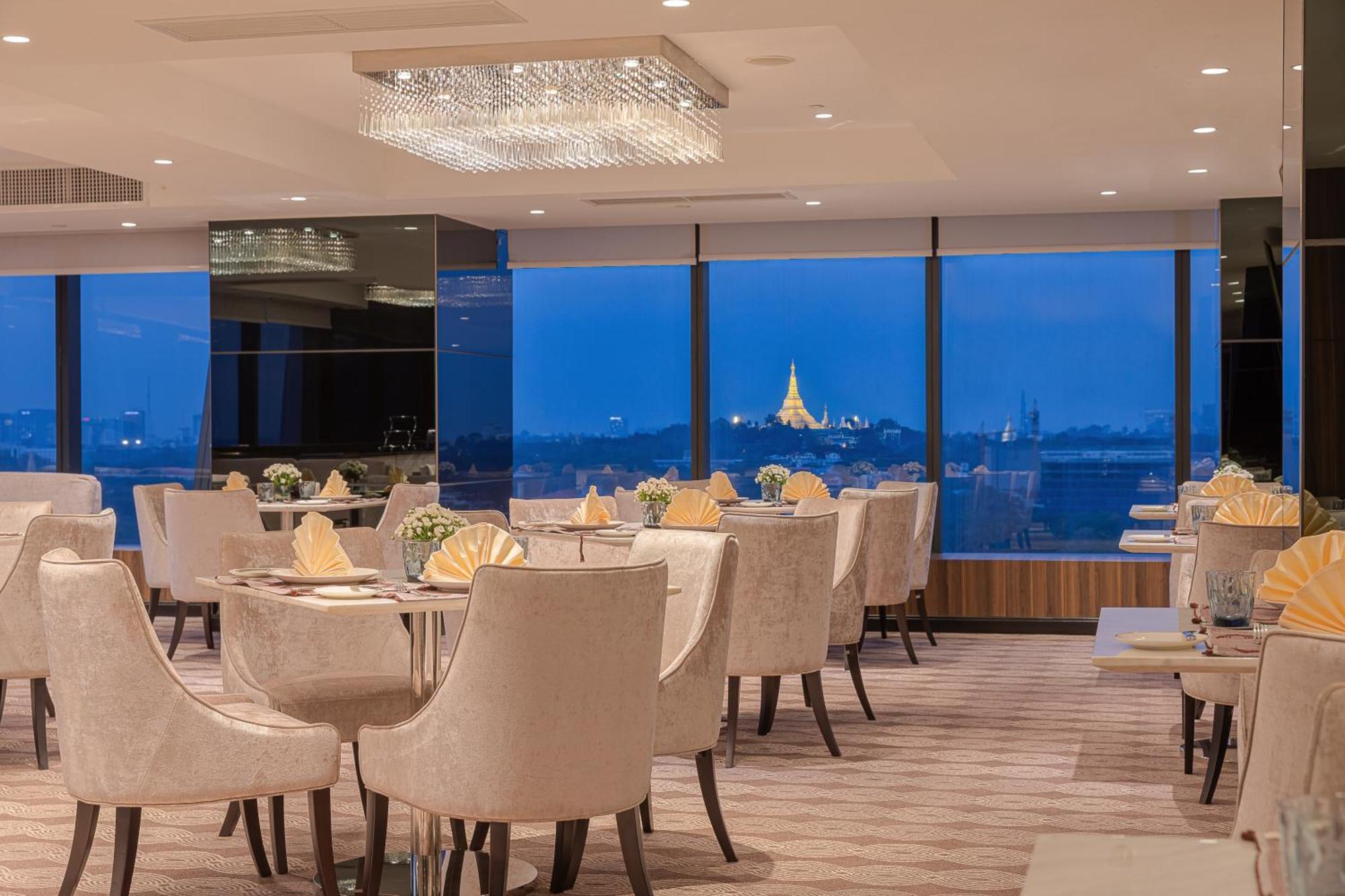 Yangon Thanlwin Hotel Екстер'єр фото