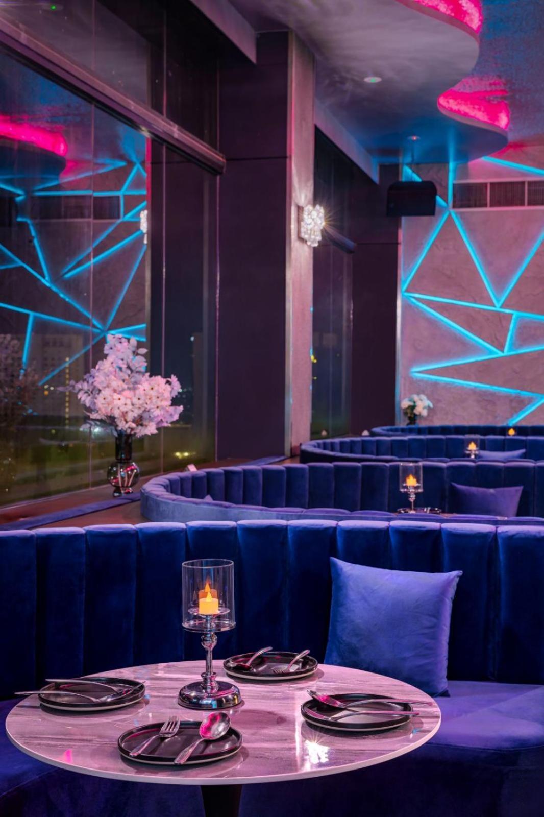 Yangon Thanlwin Hotel Екстер'єр фото
