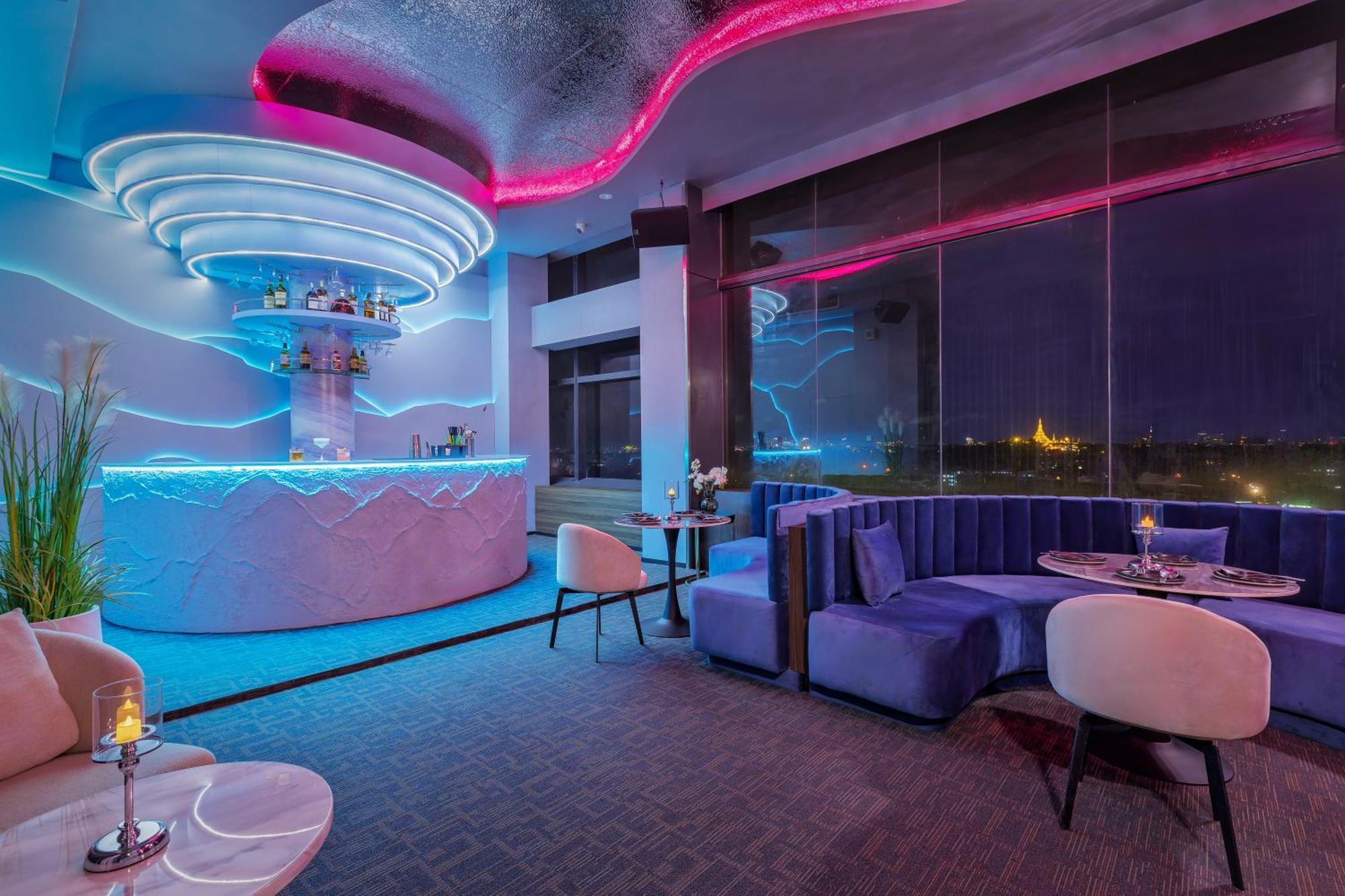 Yangon Thanlwin Hotel Екстер'єр фото
